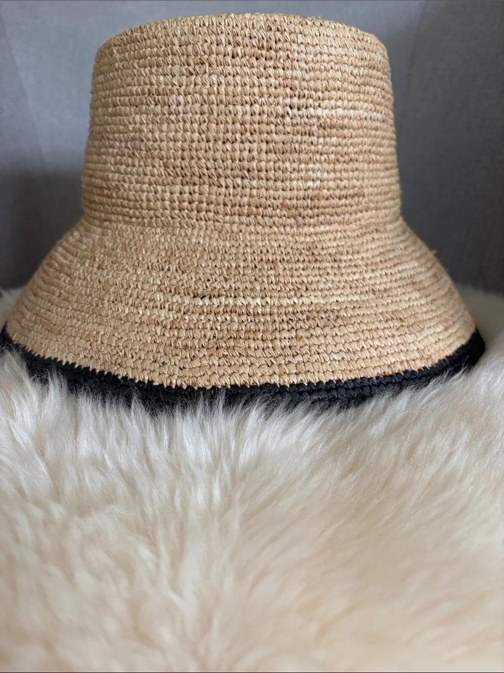 Vince straw bucket hat